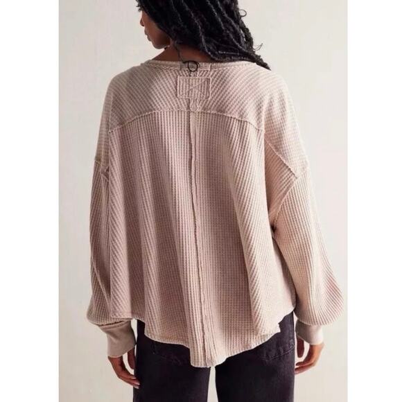 Free People We The Free Coraline Thermal Oversized Top Winter Bloom Blush Medium - Picture 2 of 13